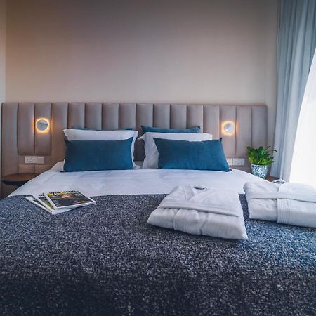 Wellclub - Wellness Family Experience - Seaview Hotel Пафос Екстериор снимка