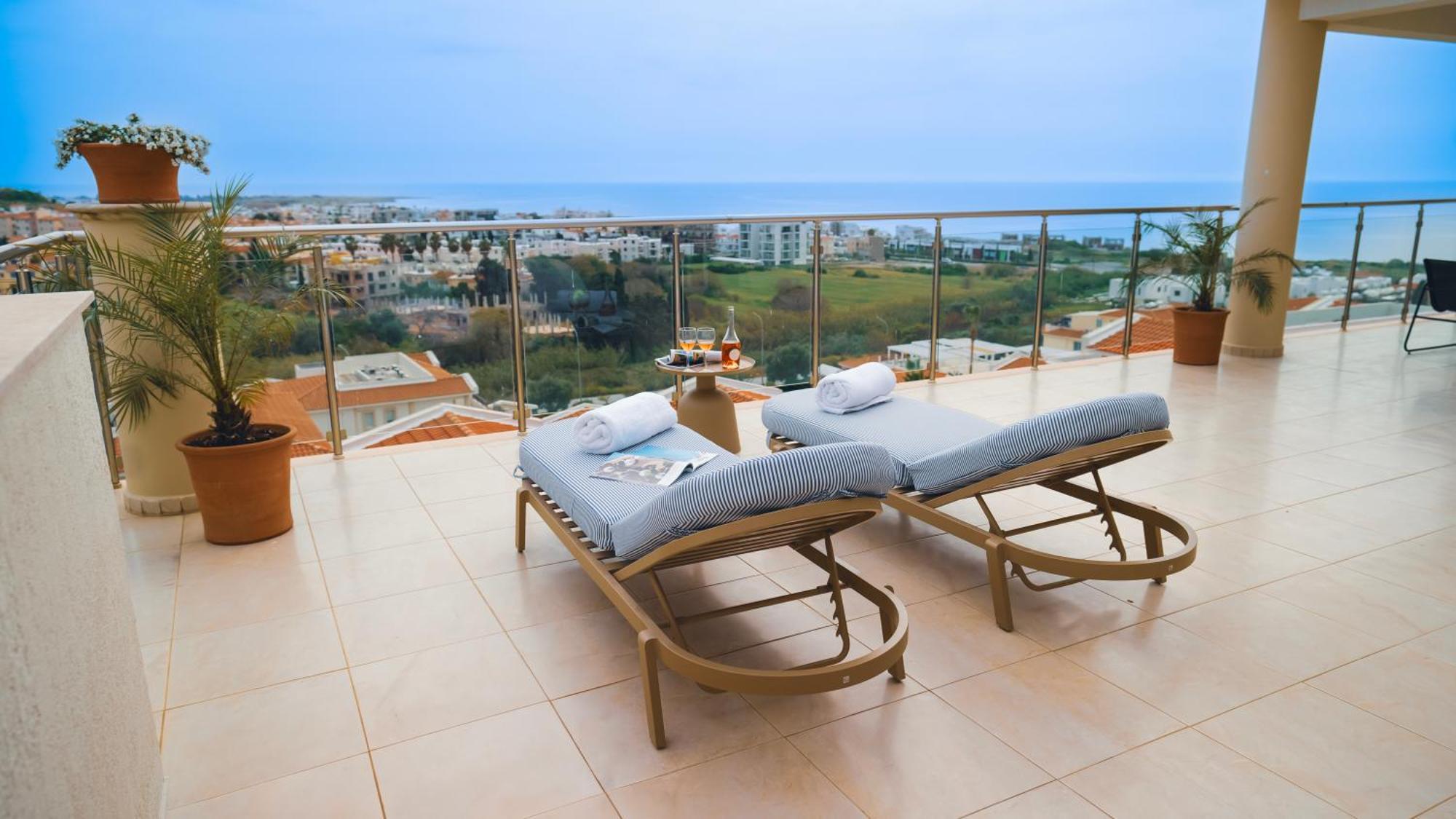 Wellclub - Wellness Family Experience - Seaview Hotel Пафос Екстериор снимка
