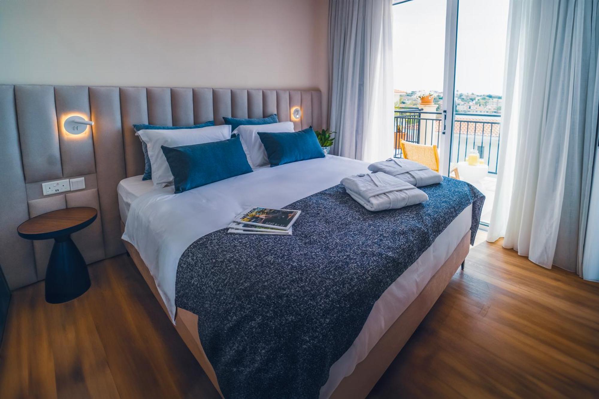 Wellclub - Wellness Family Experience - Seaview Hotel Пафос Екстериор снимка
