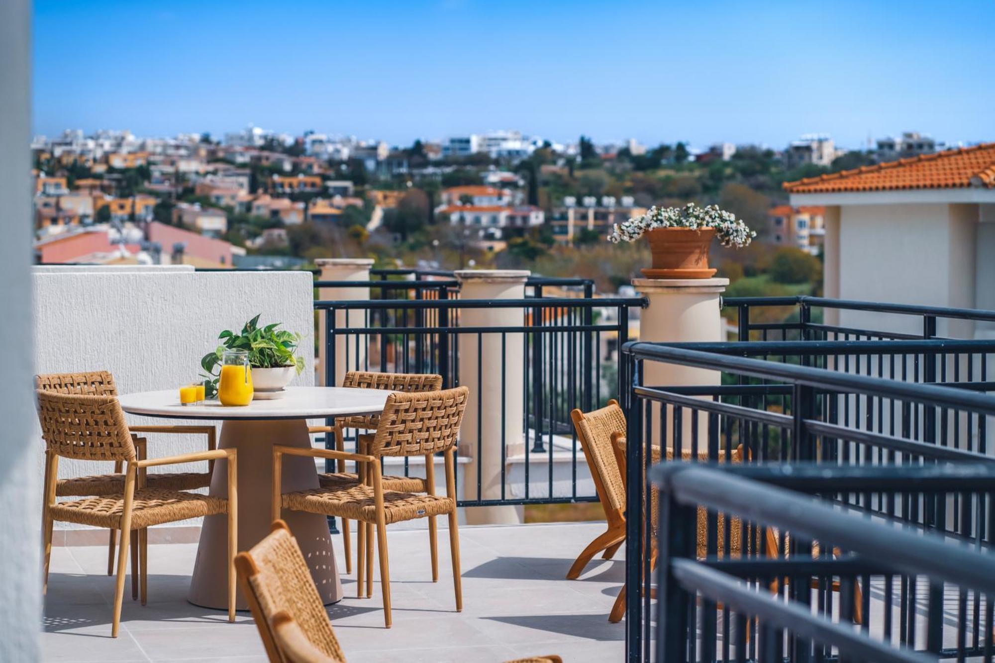 Wellclub - Wellness Family Experience - Seaview Hotel Пафос Екстериор снимка