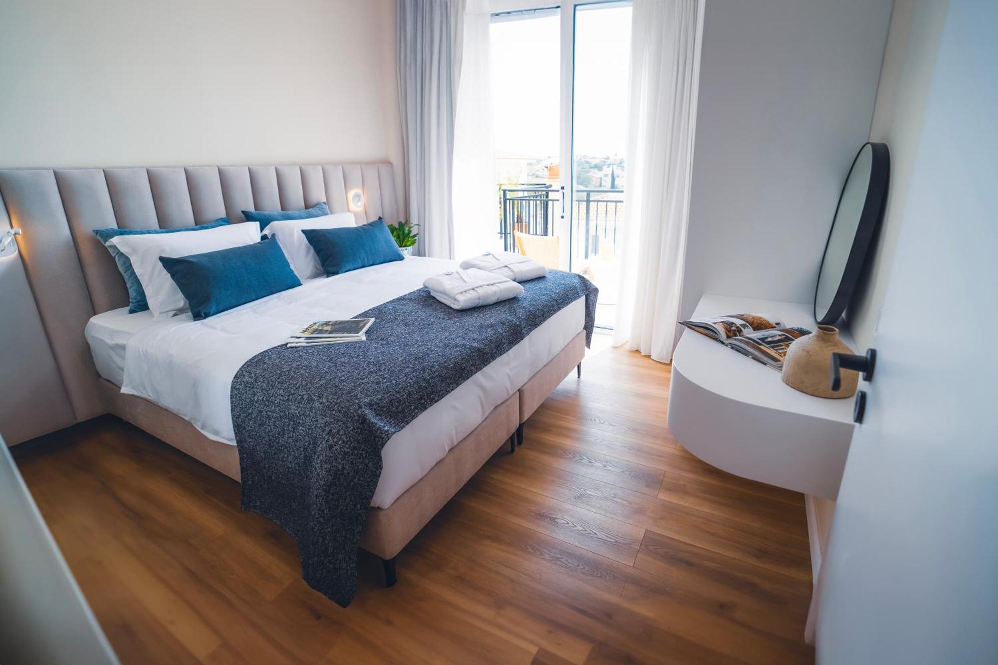 Wellclub - Wellness Family Experience - Seaview Hotel Пафос Екстериор снимка