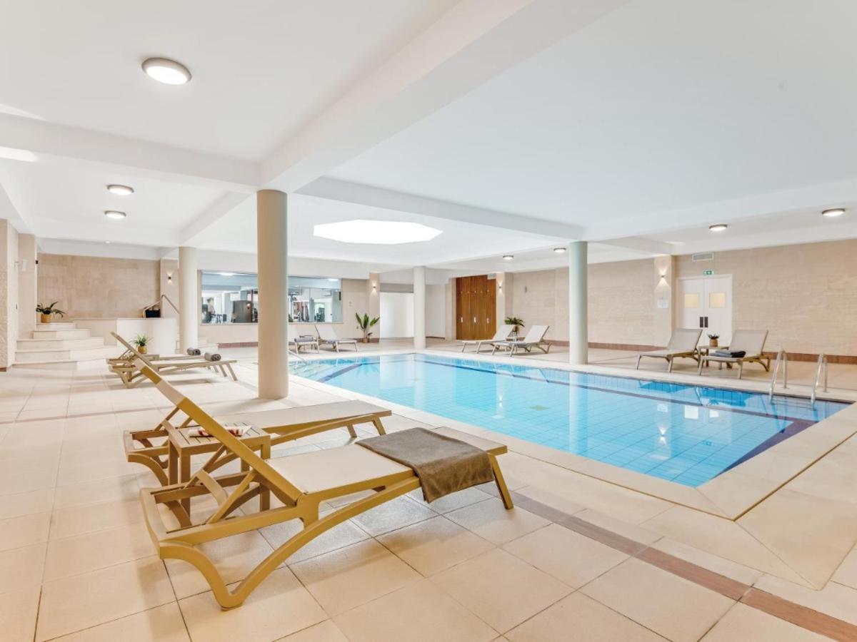 Wellclub - Wellness Family Experience - Seaview Hotel Пафос Екстериор снимка